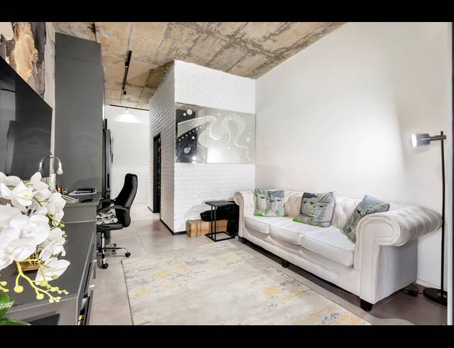 1 BEDROOM APARTMENT FOR SALE IN SANDOWN